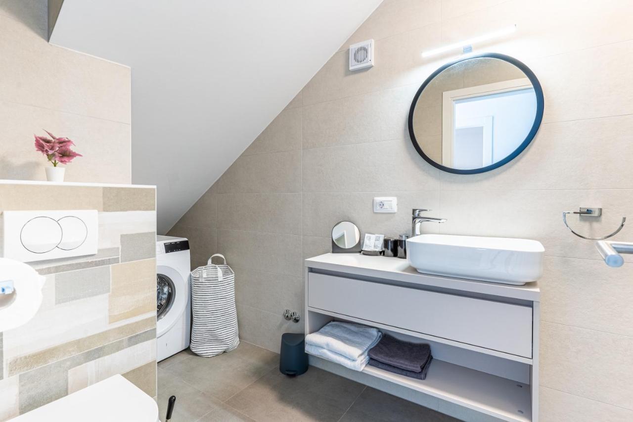 New 4 Star Apartment M&A In Town Cres Bagian luar foto